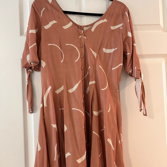 Yireh Dress in Stella Mini - Picture 2 of 2